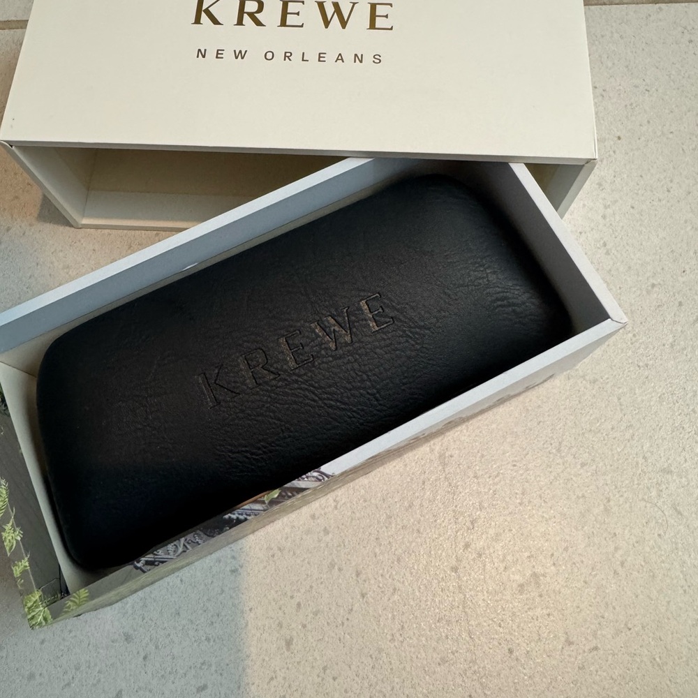 KREWE White Box with Gold Logo - Picture 8 of 9